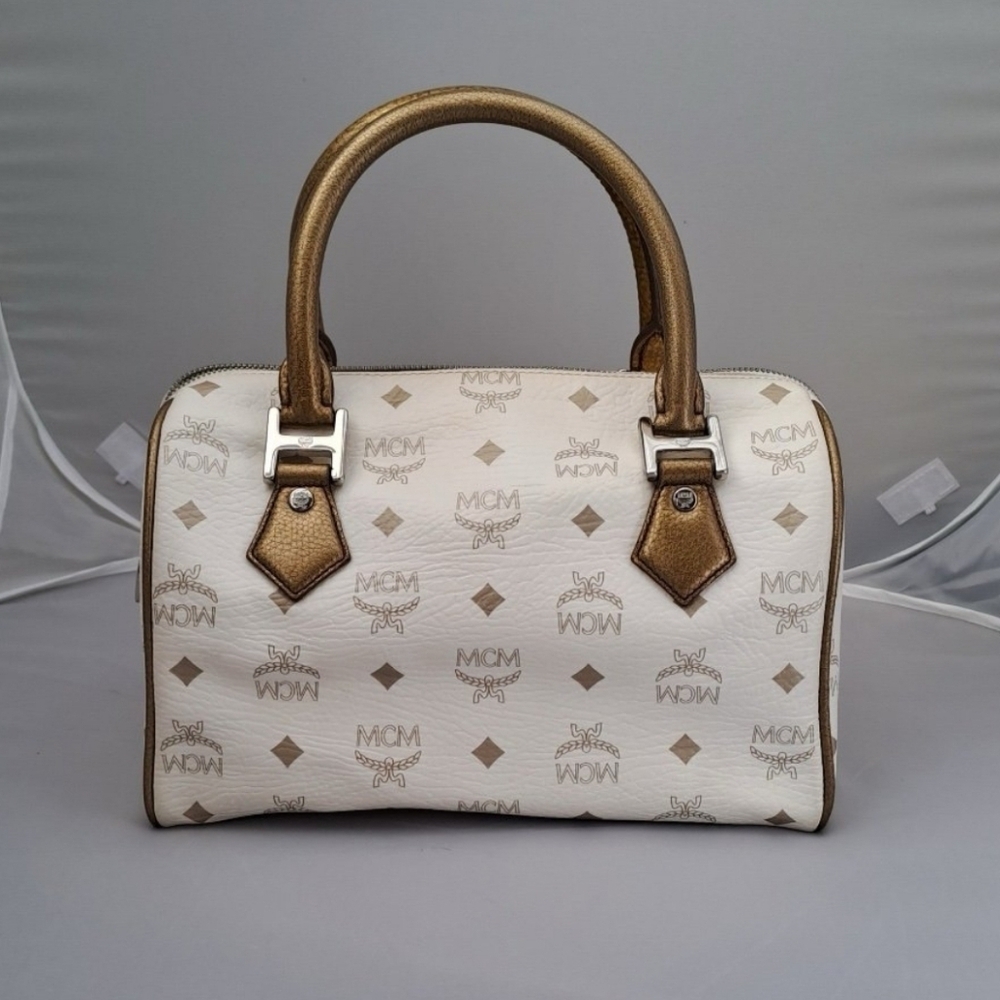 🩶▪️MCM▪️ white  Visetos Lion Princess Boston Bag ✨️🤍 - Picture 2 of 8